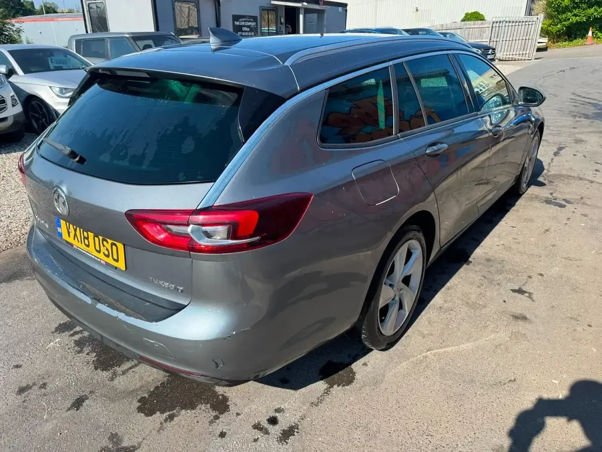 Used Vauxhall Insignia SRi 170 HP (125 kW) 2018 Grey Estate