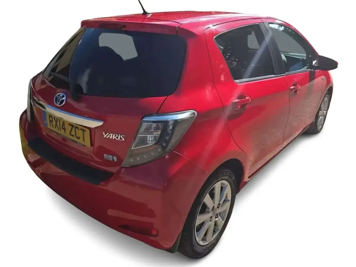 Used Toyota Yaris Plus 101 HP (74 kW) 2014 Red Hatchback