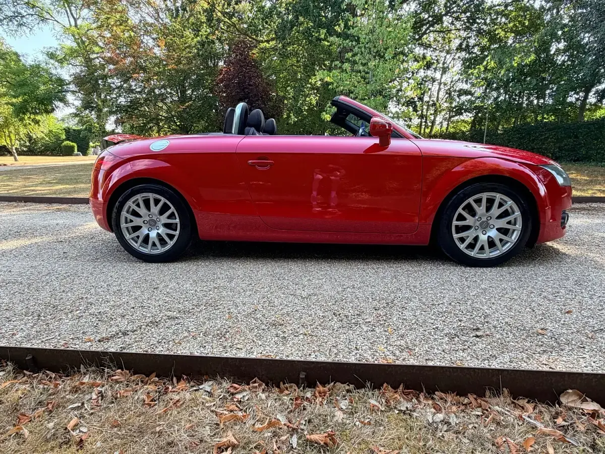 Used Audi TT 160 HP (117 kW) 2010 Red Coupe