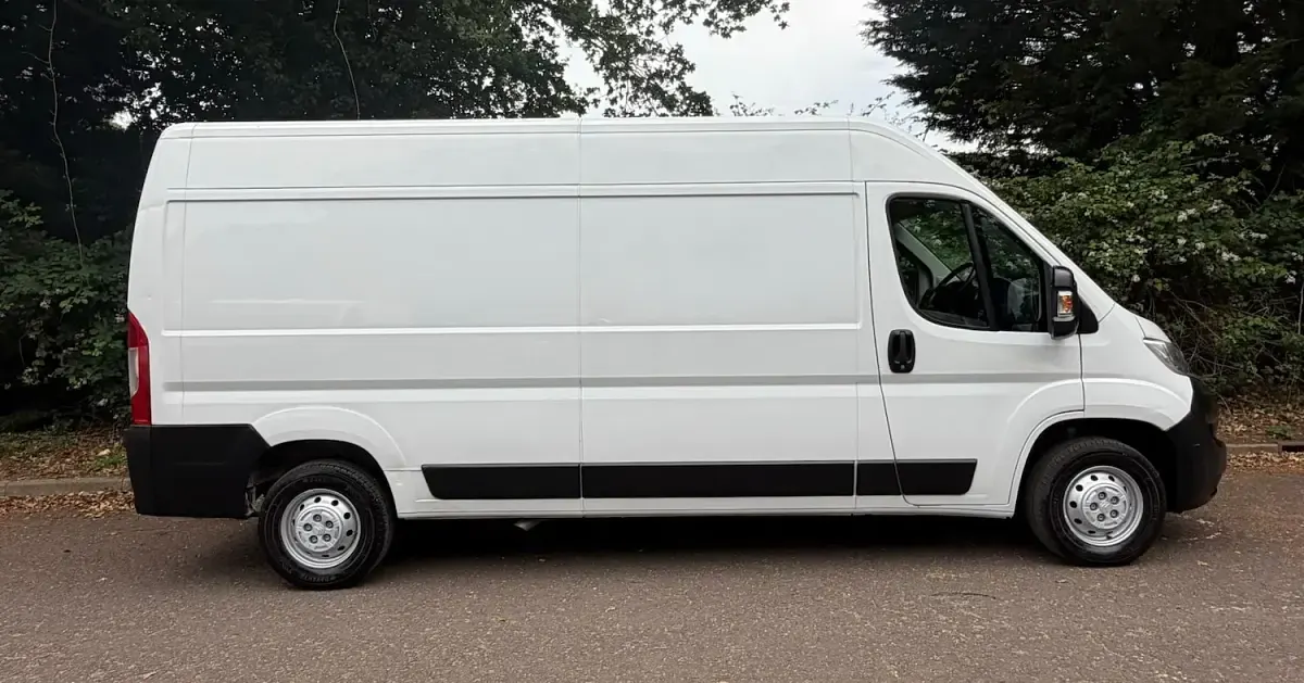 Used Citroën Relay 140 HP (102 kW) 2023 White Van