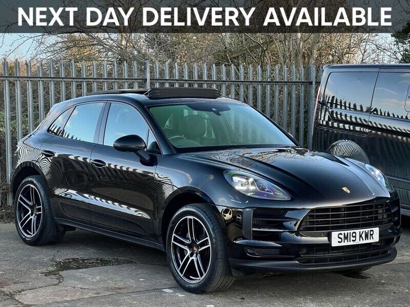 Black Used 2019 Porsche Macan SUV | £39,500 (Fair price) - Image 1/3
