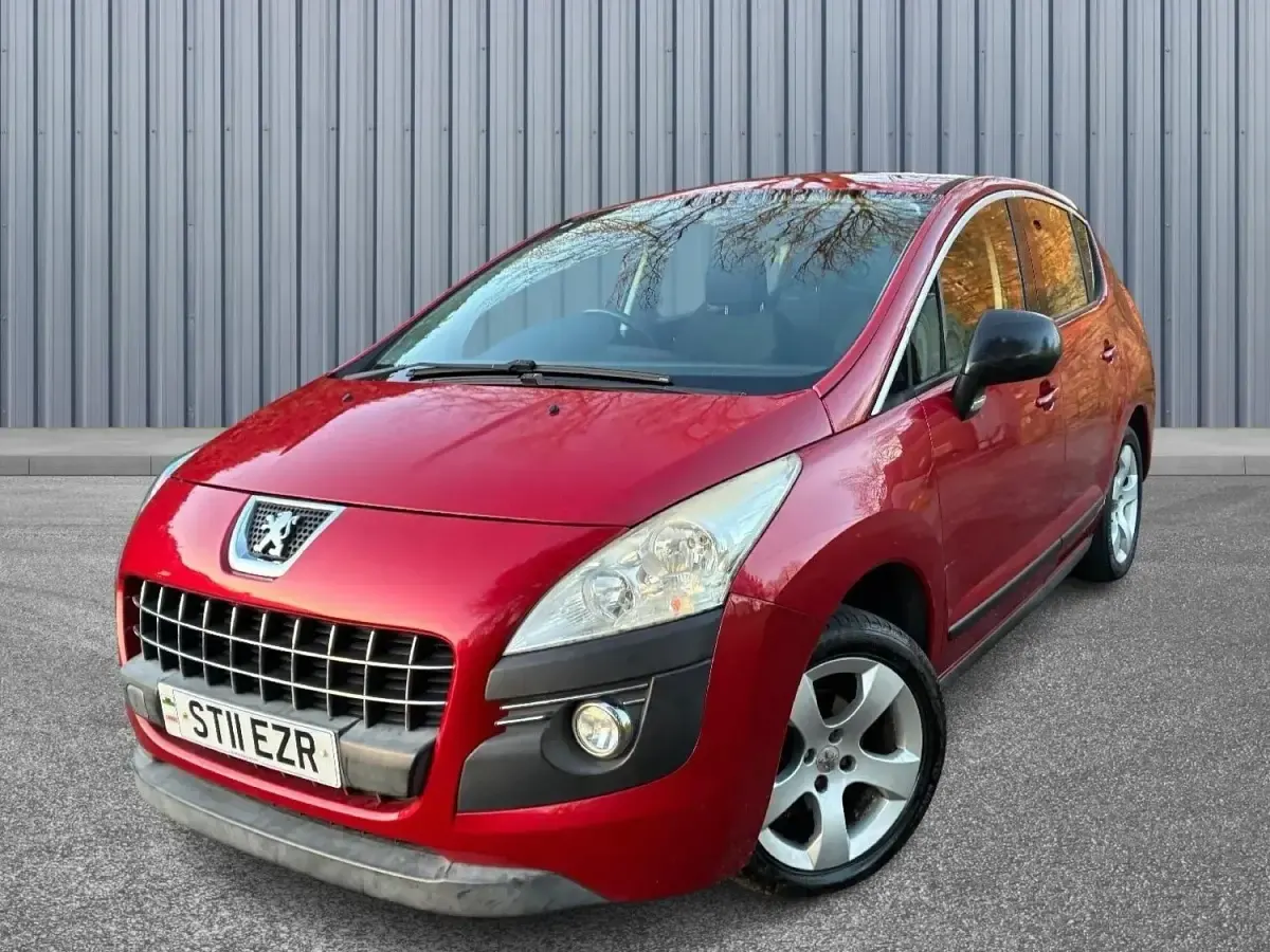 Gebraucht Peugeot 3008 Sport 112 PS (82 kW) 2011 Rot Kombi