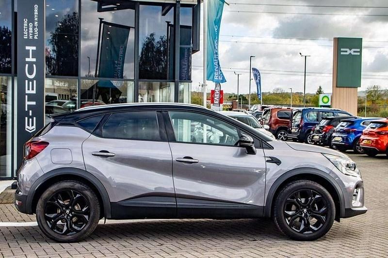Used Renault Captur Rive Gauche 91 HP (66 kW) 2023 Oyster grey with black roof  SUV