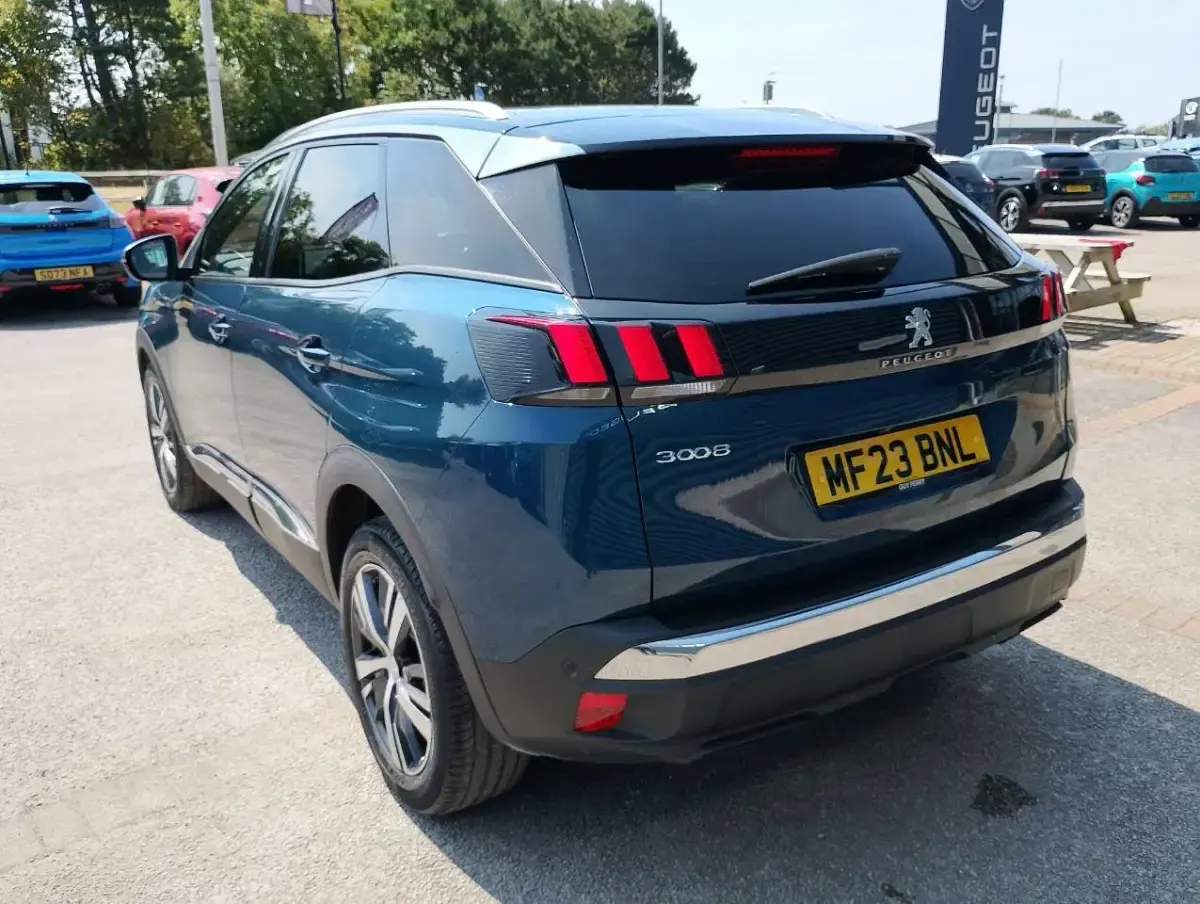 Used Peugeot 3008 Allure+ 129 HP (94 kW) 2023 Blue SUV
