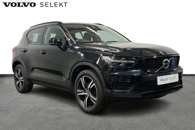 Black Used 2022 Volvo XC40 R-Design SUV | £25,250 (Fair price) - Image 1/3