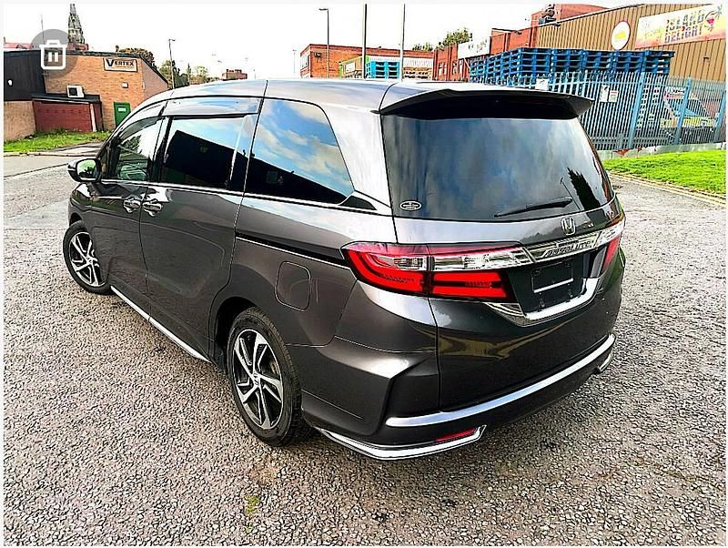 Used Honda Odyssey 2017 Grey MPV