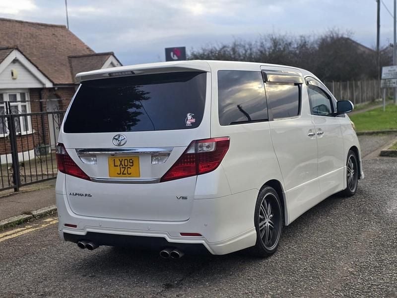Used Toyota Alphard 2009 White MPV