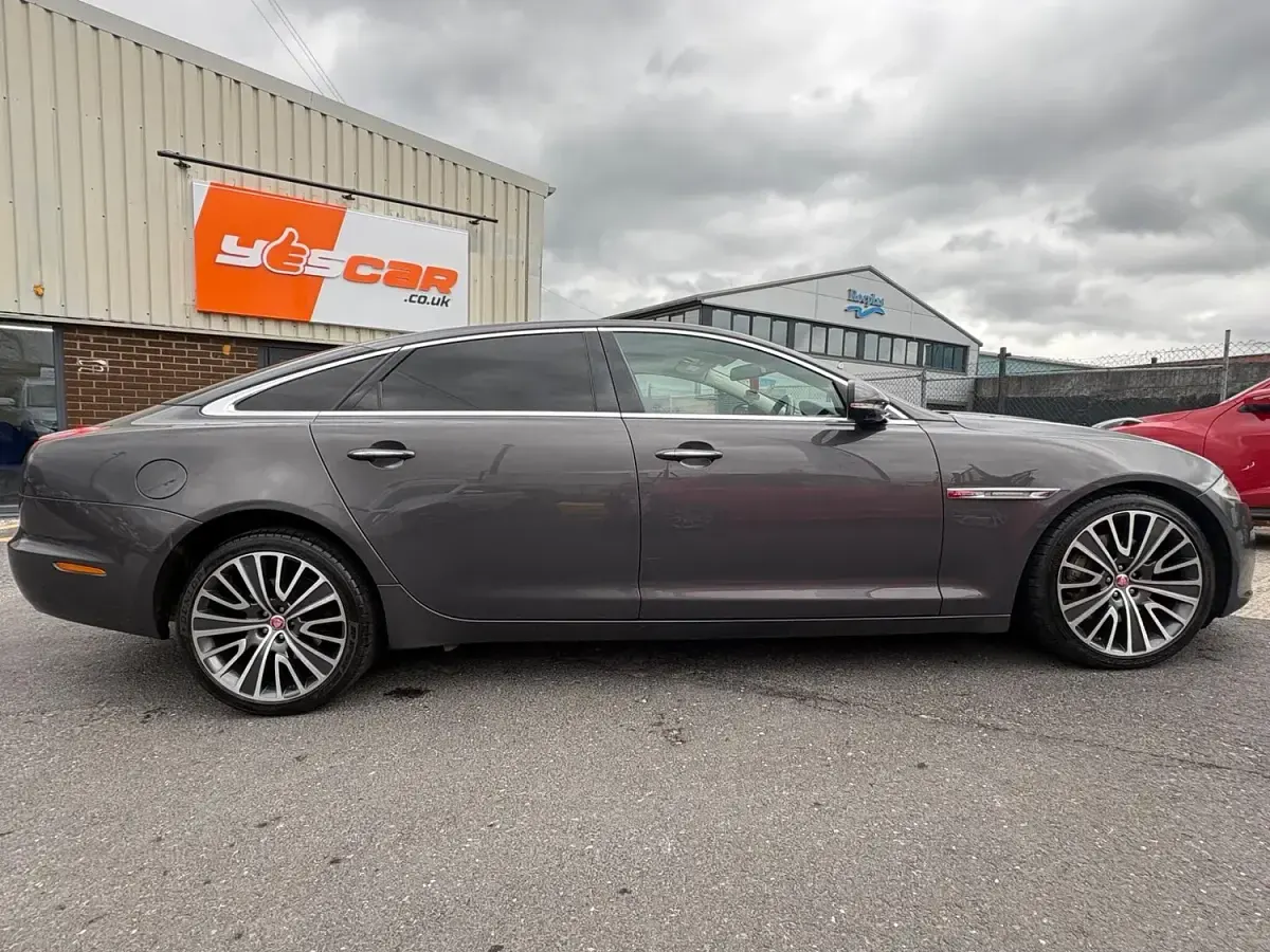 Used Jaguar XJ S 300 HP (220 kW) 2016 Grey Sedan
