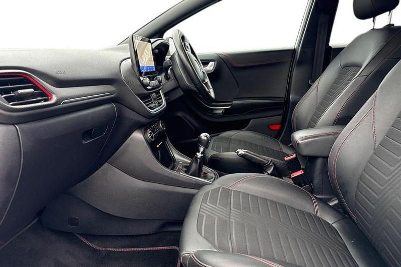 Usado Ford Puma ST-Line X 125 HP (91 kW) 2023 Branco SUV