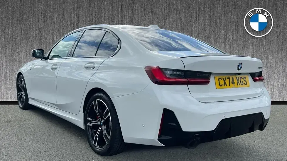 Używany BMW 320 M Sport 181 KM (133 kW) 2025 Biały Sedan/Limuzyna
