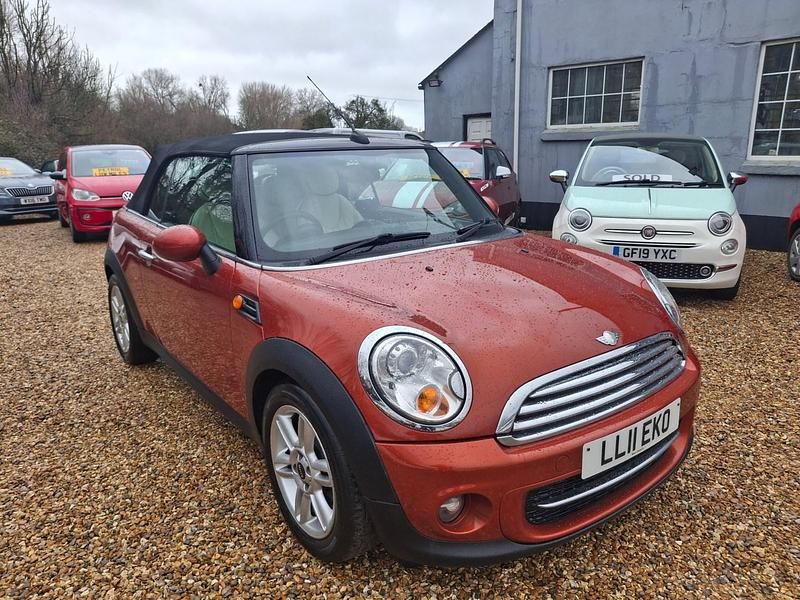 Used Mini Cooper D Cabriolet 112 HP (82 kW) 2011 Orange Cabriolet
