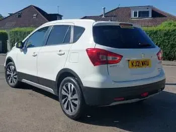 Begagnad Suzuki SX4 SZ5 129 HK (94 kW) 2021 Vit Halvkombi