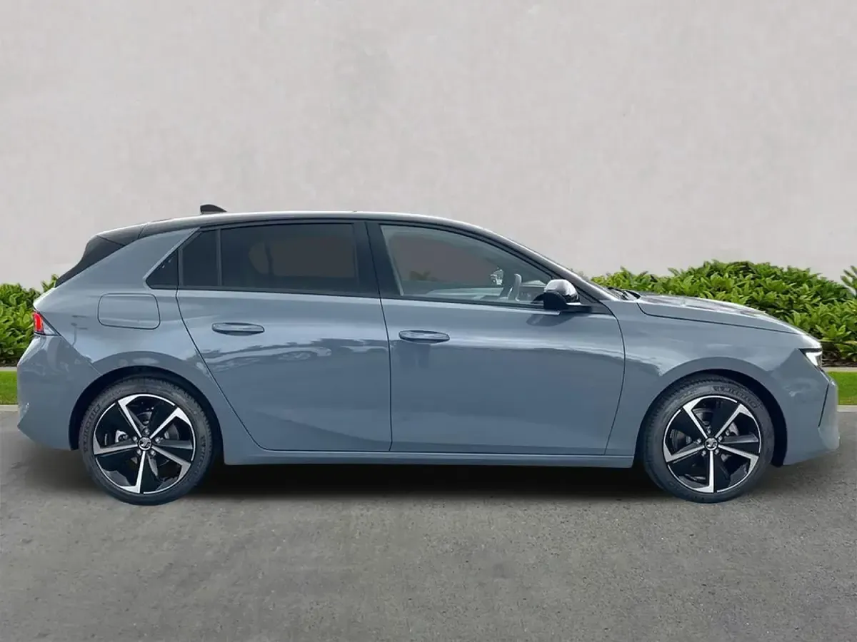 Nouă Vauxhall Astra 2026 Gri Hatchback