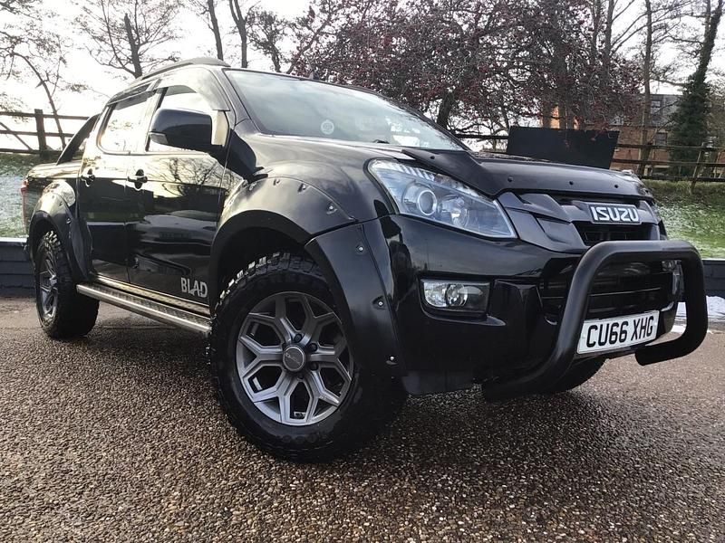 Used Isuzu D-Max 2016 Black Pickup