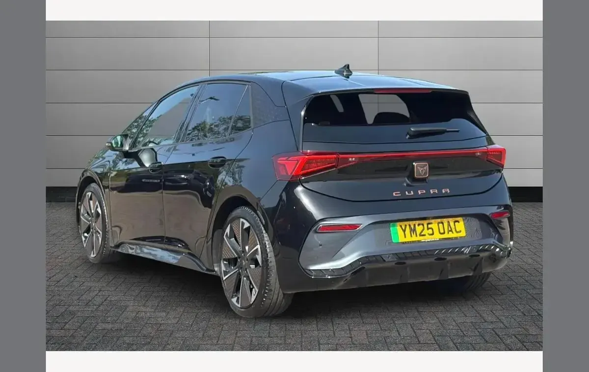 Used Cupra Born e-Boost 169 kW (231 HP) 2025 Black Hatchback