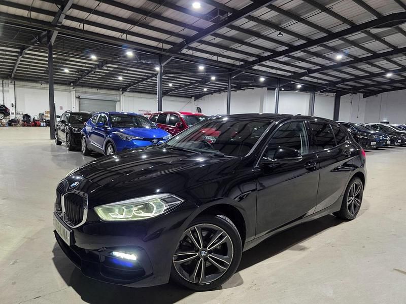 Used BMW 118 Sport Line 2019 Black Hatchback