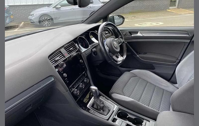 Used VW Golf VIII R-line Edition 147 HP (108 kW) 2020 Grey Hatchback