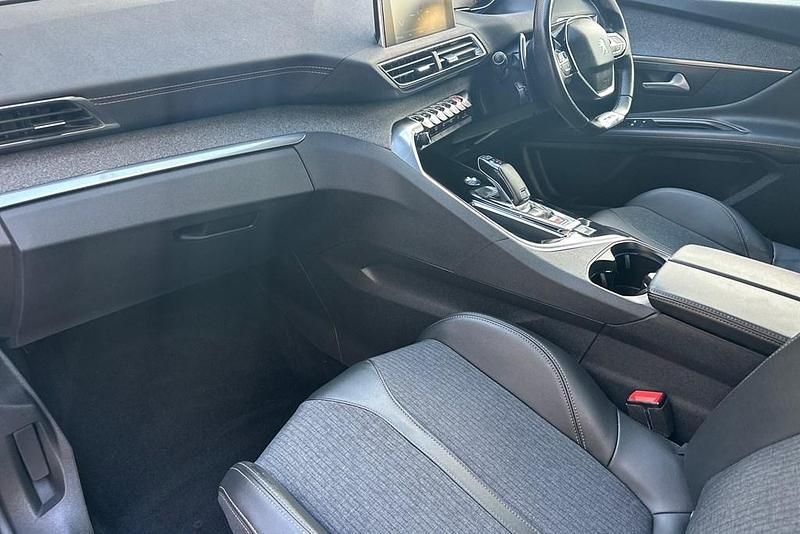 Used Peugeot 3008 Premium 131 HP (96 kW) 2021 Bronze Hatchback