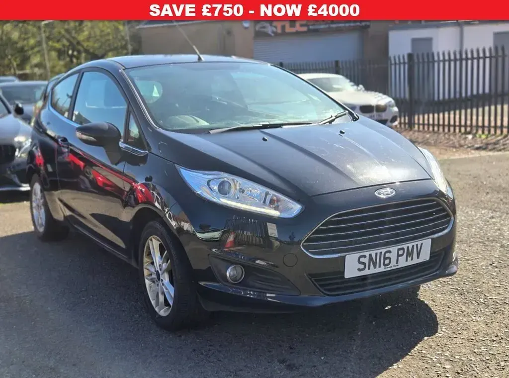 Used Ford Fiesta Zetec 82 HP (60 kW) 2016 Hatchback