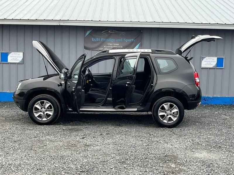 Used Dacia Duster Lauréate 110 HP (80 kW) 2017 Black SUV