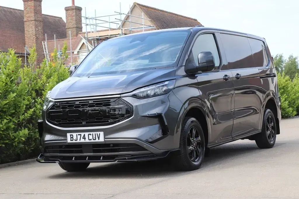Used Ford Transit Custom Limited 136 HP (100 kW) 2024 Grey Van