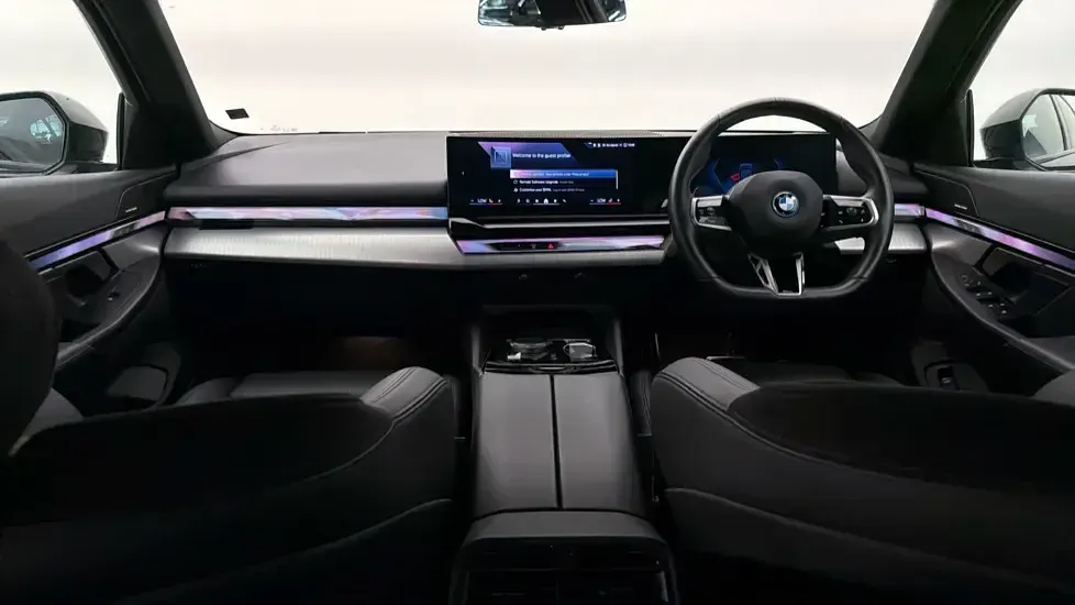 Usado BMW i5 M Sport 246 kW (335 HP) 2024 Preto