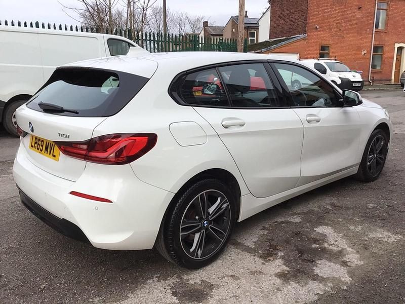 Used BMW 118 Sport Line 2019 White Hatchback