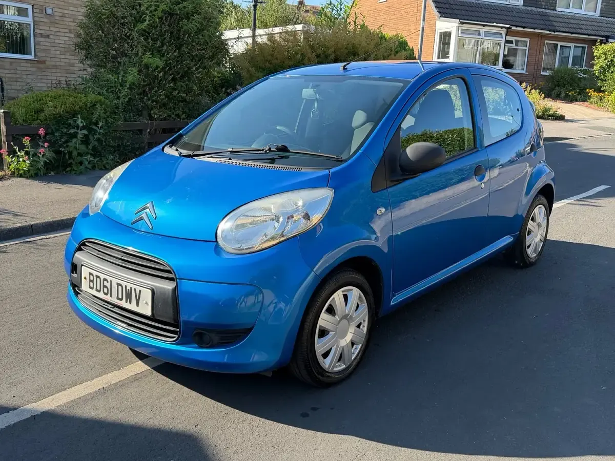 Used Citroën C1 VTR Sport 68 HP (50 kW) 2011 Blue Hatchback