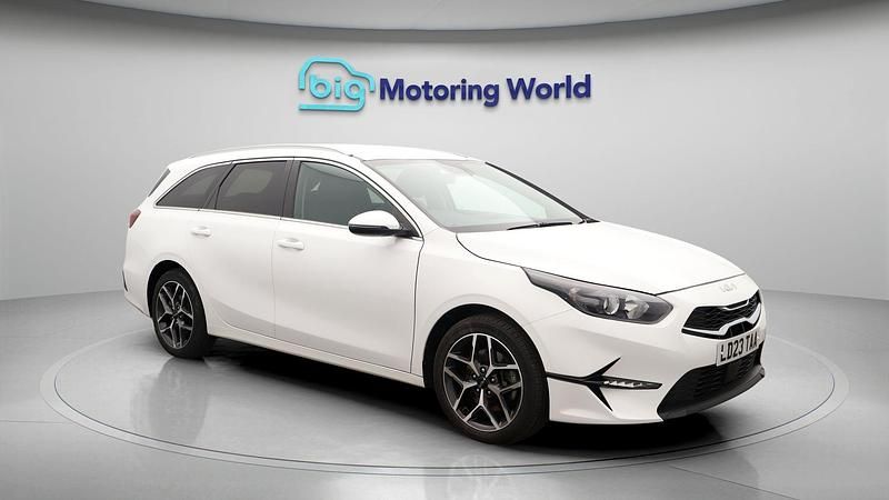 Used 2023 Kia Ceed Sportswagon 2 Estate | £15,500 (Fair price) - Image 1/4