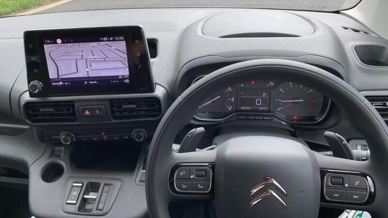 White New 2024 Citroën Berlingo MPV | £19,495 - Image 1/4
