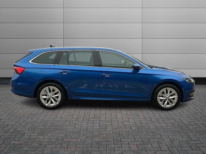 Usado Skoda Octavia SE L 110 CV (80 kW) 2024 Azul Familiar