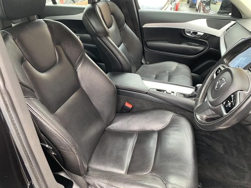 Used Volvo XC90 Momentum 235 HP (172 kW) 2017 Black SUV