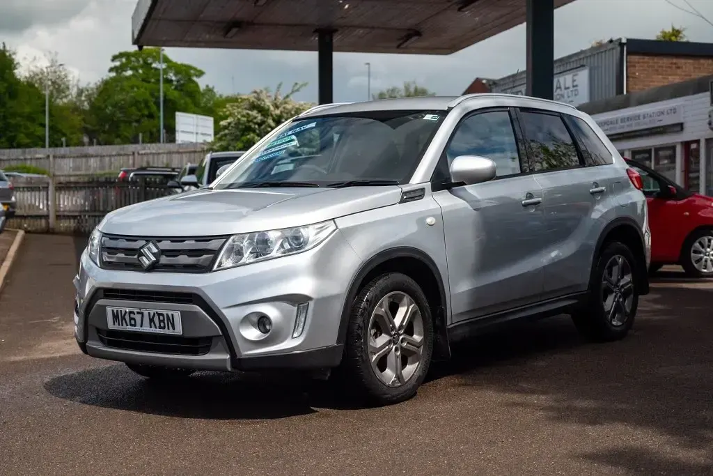 Gebraucht Suzuki Vitara SZ-T 120 PS (88 kW) 2017 Silber SUV