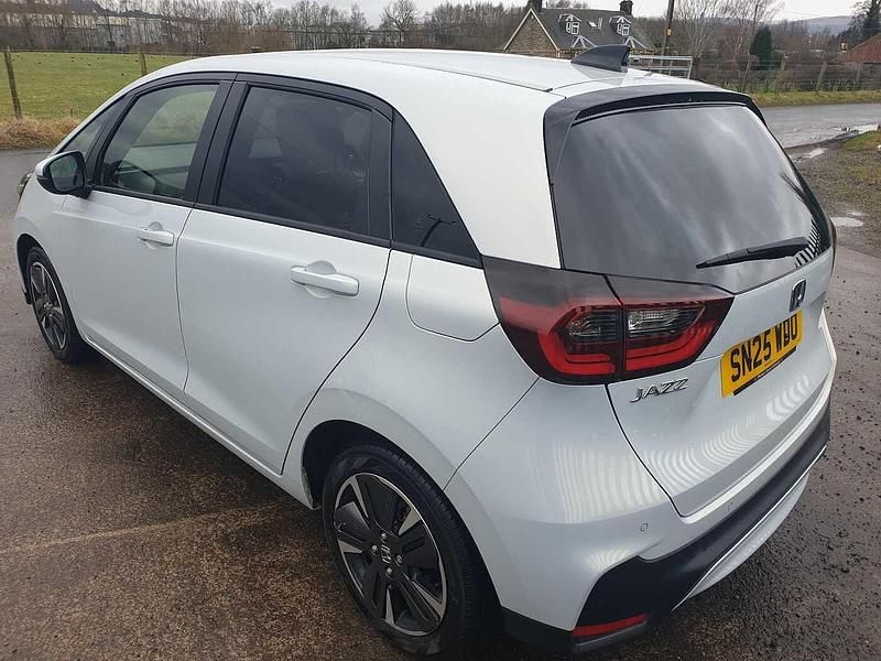 Used Honda Jazz Advance 122 HP (89 kW) 2025 White Hatchback