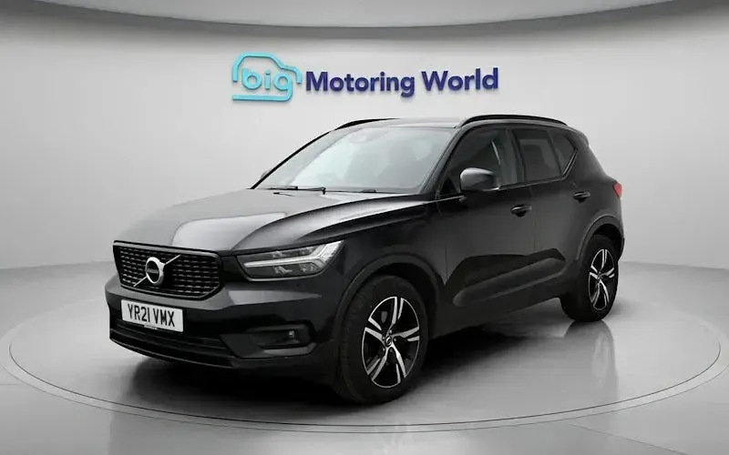 Usado Volvo XC40 R-Design 197 HP (144 kW) 2021 Preto SUV