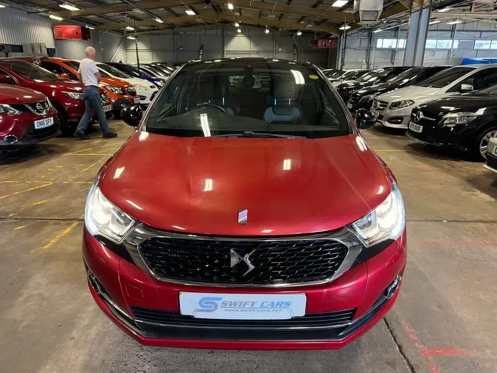 Used DS Automobiles DS4 Performance 120 HP (88 kW) 2018 Red Hatchback