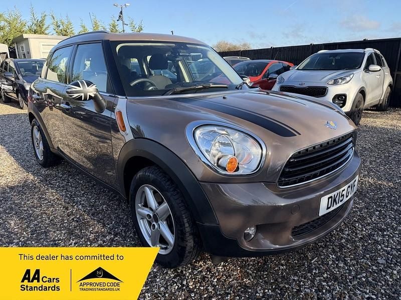 Brown Used 2024 Mini One Countryman SUV | £9,000 - Image 1/4