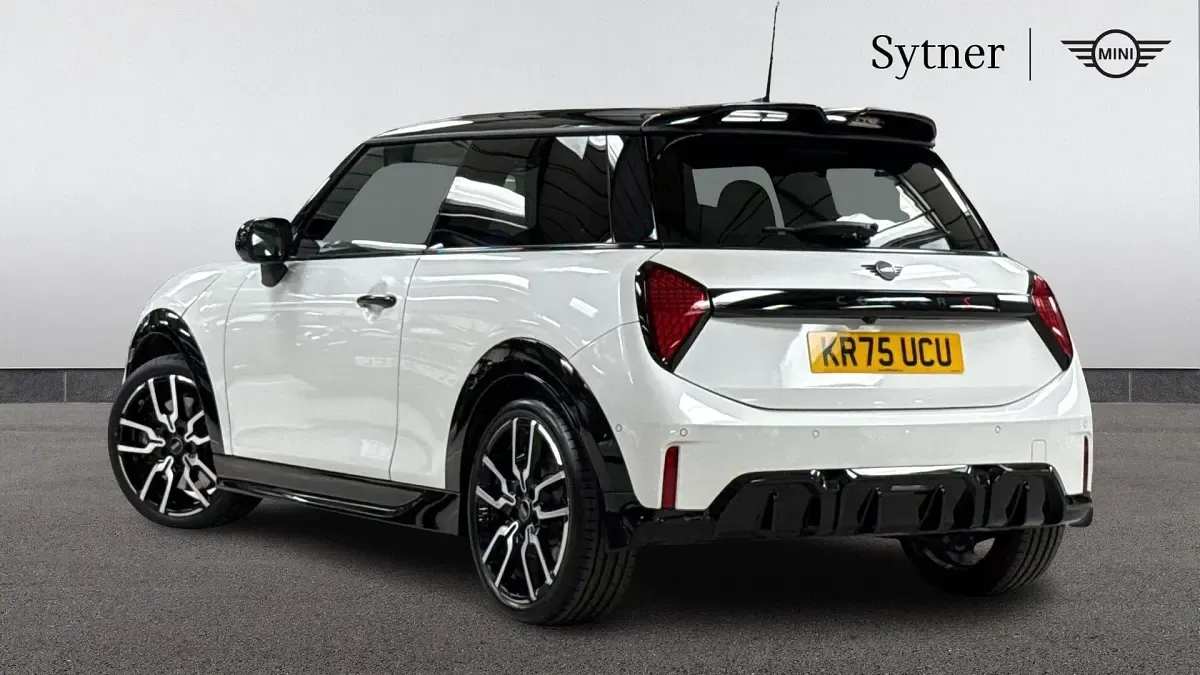 Used Mini Cooper S Hatch 201 HP (147 kW) 2025 White Hatchback