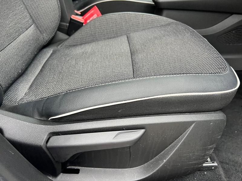 Used Renault Captur Techno 2023 White SUV