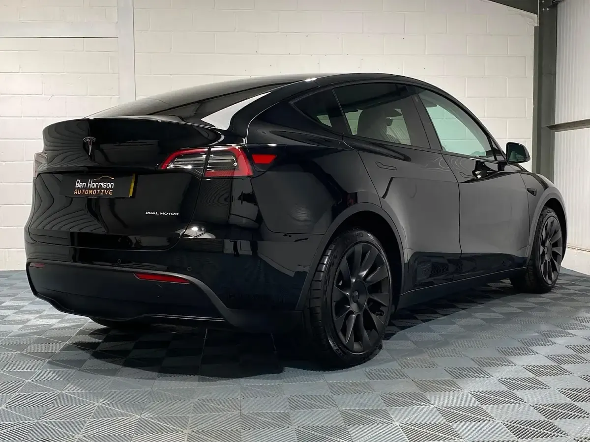 Used Tesla Model Y Long Range AWD 378 kW (514 HP) 2022 Black SUV