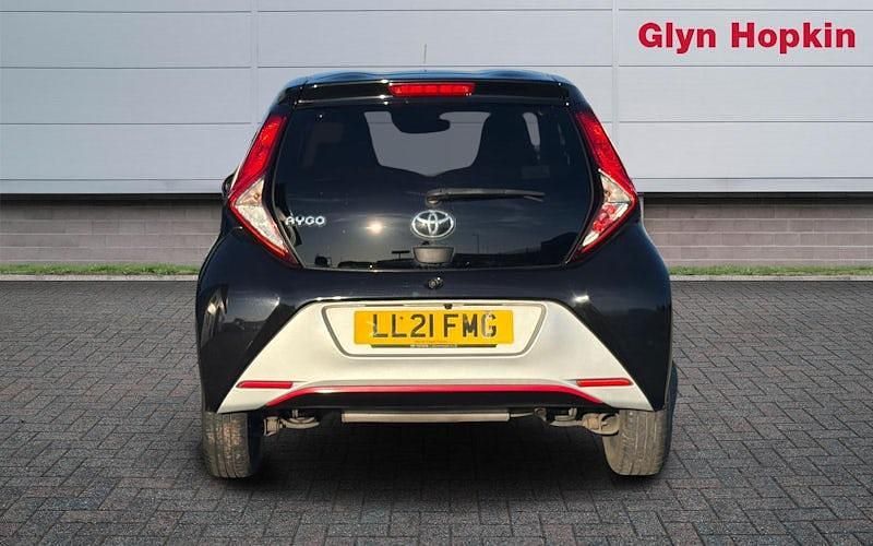 Used Toyota Aygo Trend 72 HP (52 kW) 2021 Black Hatchback