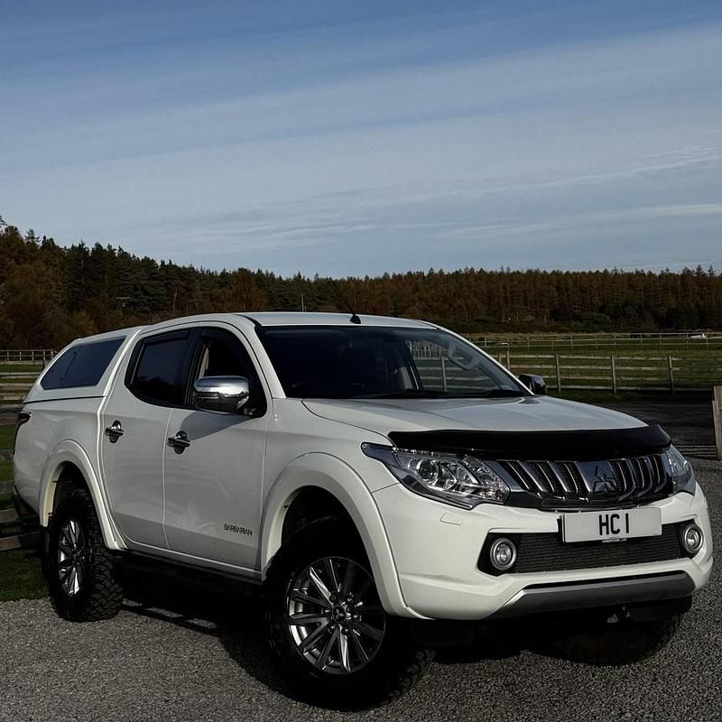 White Used 2016 Mitsubishi L200 Pickup | £16,990 (Expensive) - Image 1/4