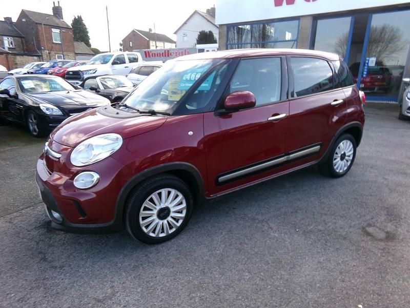 Used Fiat 500L Trekking 120 HP (88 kW) 2016 Red MPV