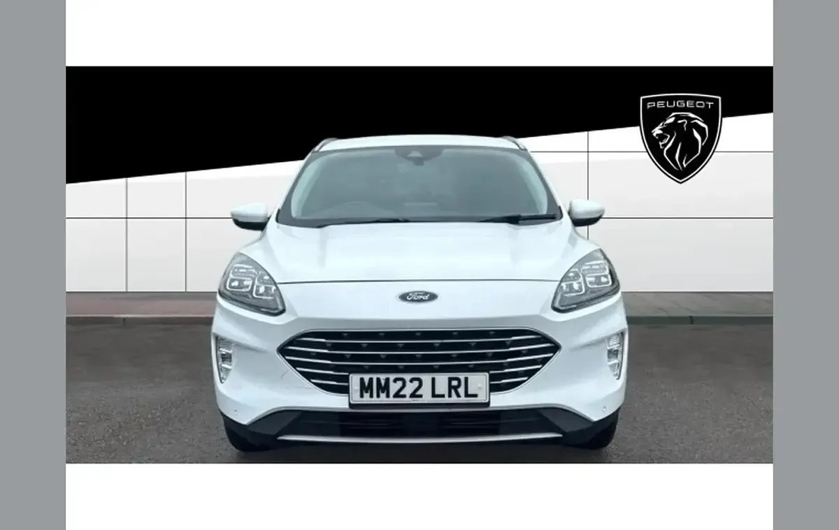 Used Ford Kuga Titanium 120 HP (88 kW) 2022 White SUV