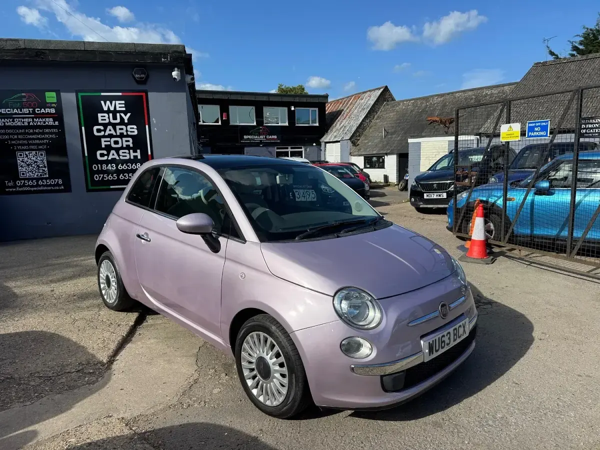 Used Fiat 500 Lounge 85 HP (62 kW) 2013 Pink Hatchback
