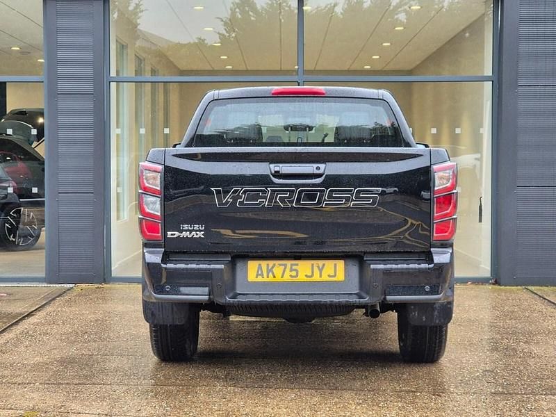 New Isuzu D-Max 163 HP (119 kW) 2025 Onyx black Pickup