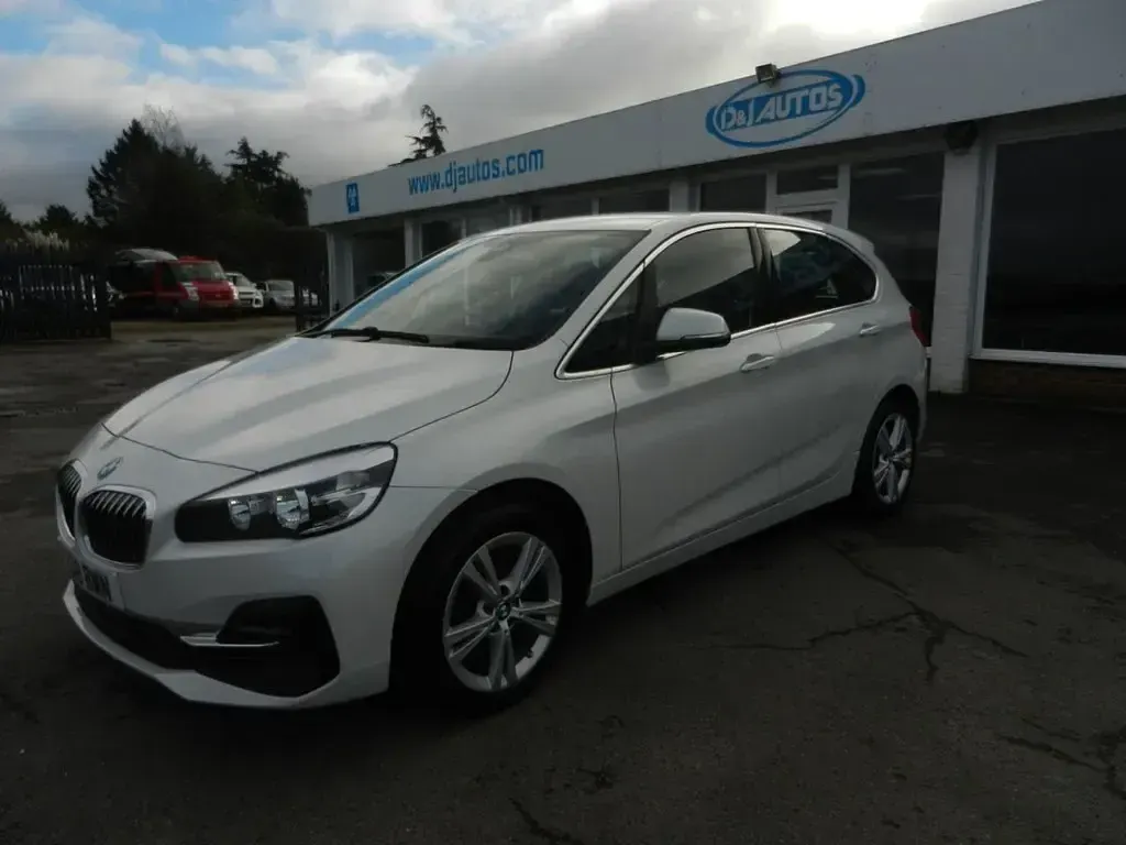 Used BMW 220 Luxury Line 190 HP (139 kW) 2018 White MPV