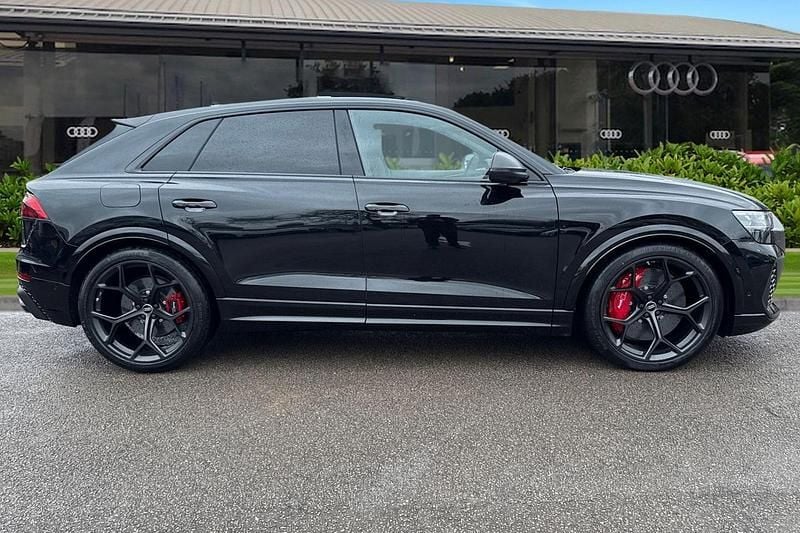 New Audi RS Q8 Performance 631 HP (464 kW) 2026 Black SUV