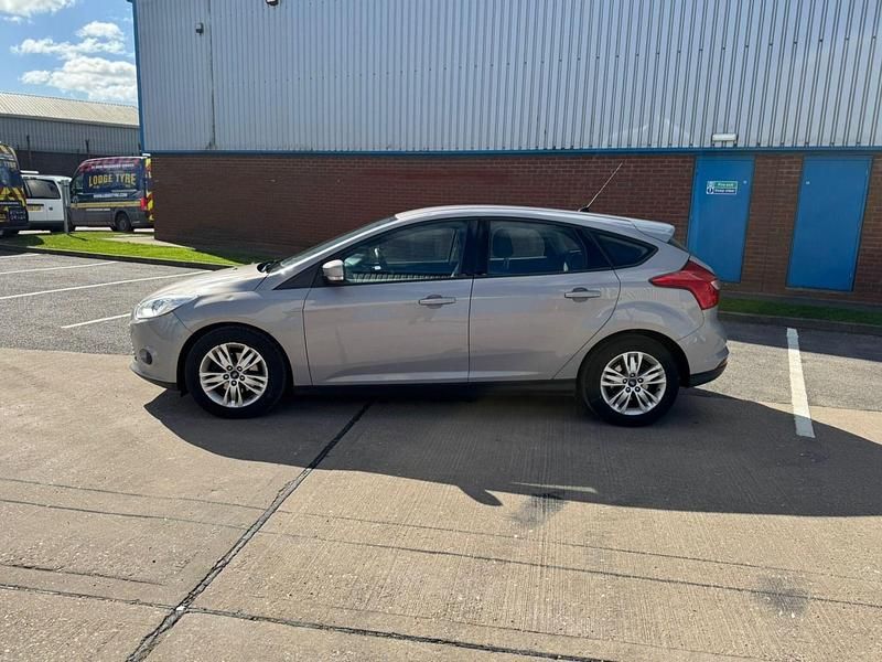Used Ford Focus 2014 Silver Hatchback