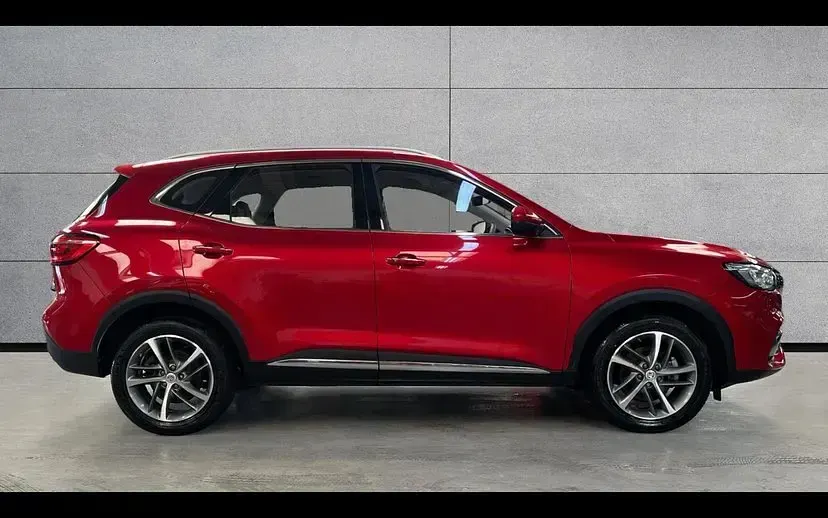 Used MG HS Excite 160 HP (117 kW) 2022 Red SUV